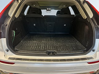 Volvo XC60 RechargeT6 AWD Drag/Kamera/Bowers&Wilkins/Skinn/S&Vdäck – bild 12
