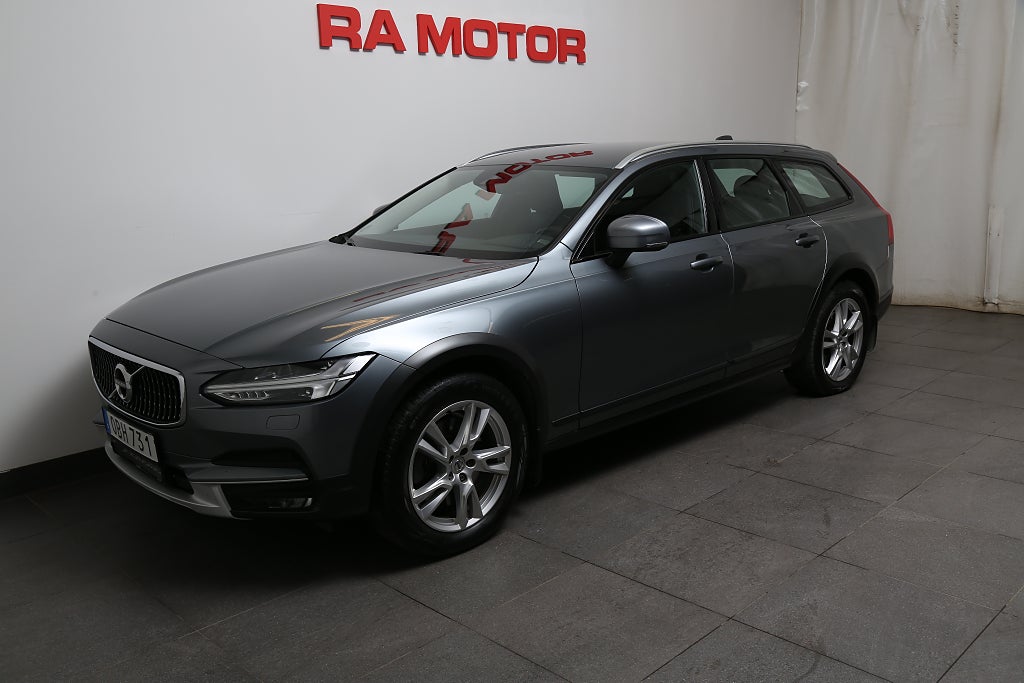 Volvo V90 Cross Country D5 AWD 235hk Adv Edition Aut Navi Kamera VOC Drag