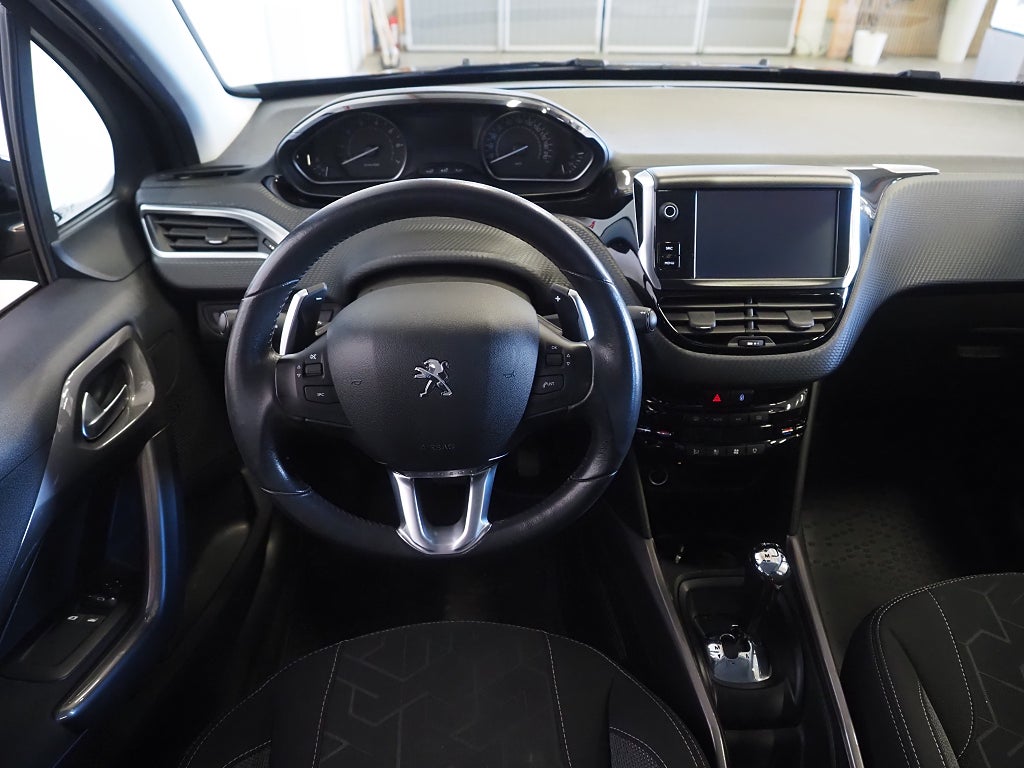 Peugeot 2008 1.2 PureTech 82hk Automat Låga mil Kamrem bytt!