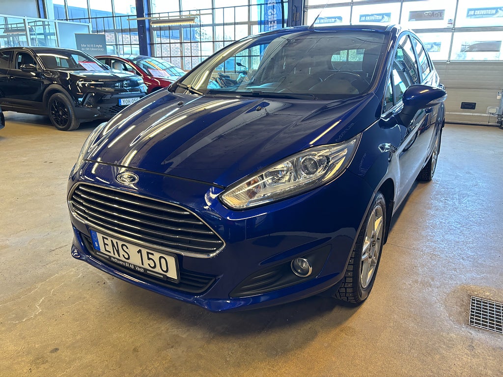 Ford Fiesta 5-dörrar 1.0 Titanium * Läder * 