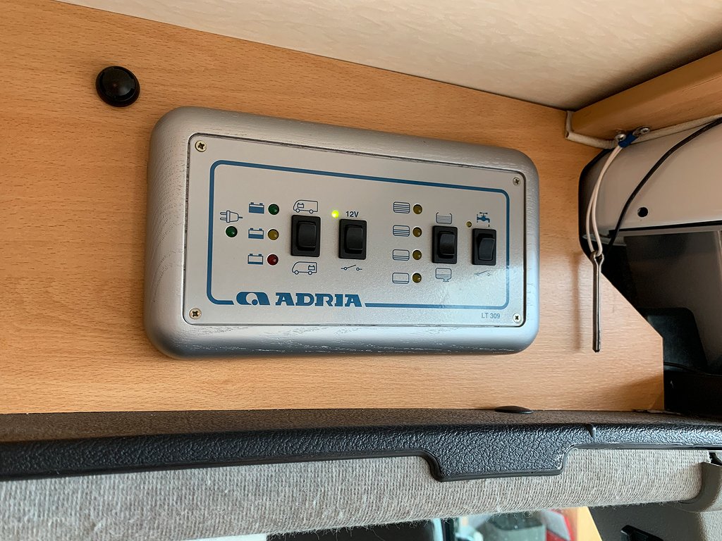 Adria Twin M  / Cykelställ / Solcell / Under 6m - Adria