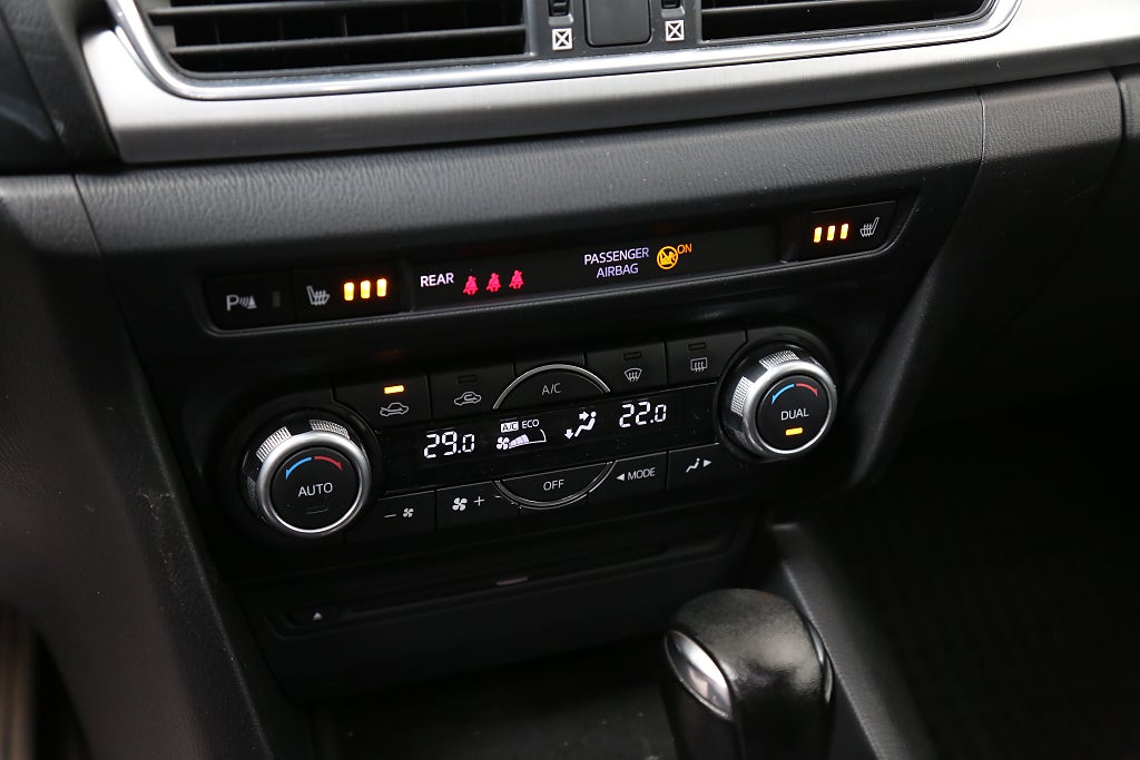 Mazda 3 2,2 DE SKYACTIV-D Optimum Aut Head-up BOSE Skinn Drag 2015