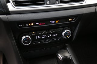 Halvkombi Mazda 3 26 av 30