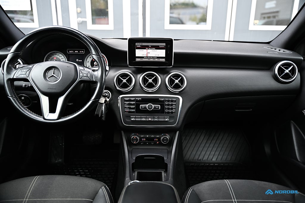 Mercedes-Benz A180