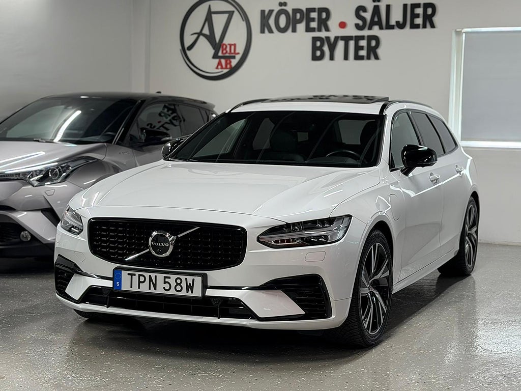 Volvo V90 Recharge T8 392 hk AWD R-Design T-lucka Navi Drag 22tum