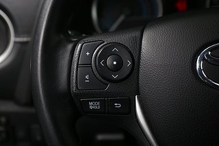 Halvkombi Toyota Auris 13 av 24