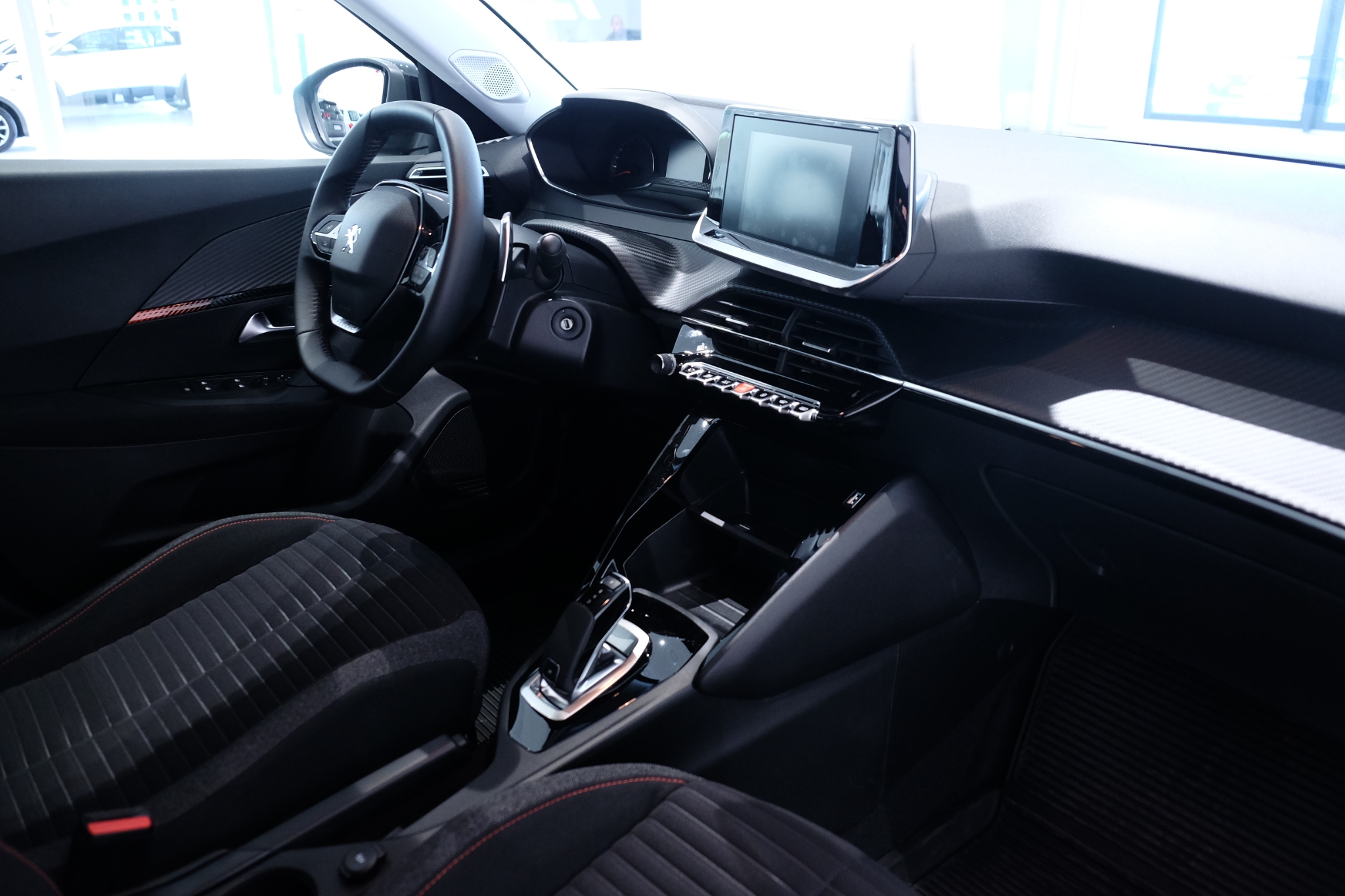 Peugeot 2008 2022, kuva 6/43