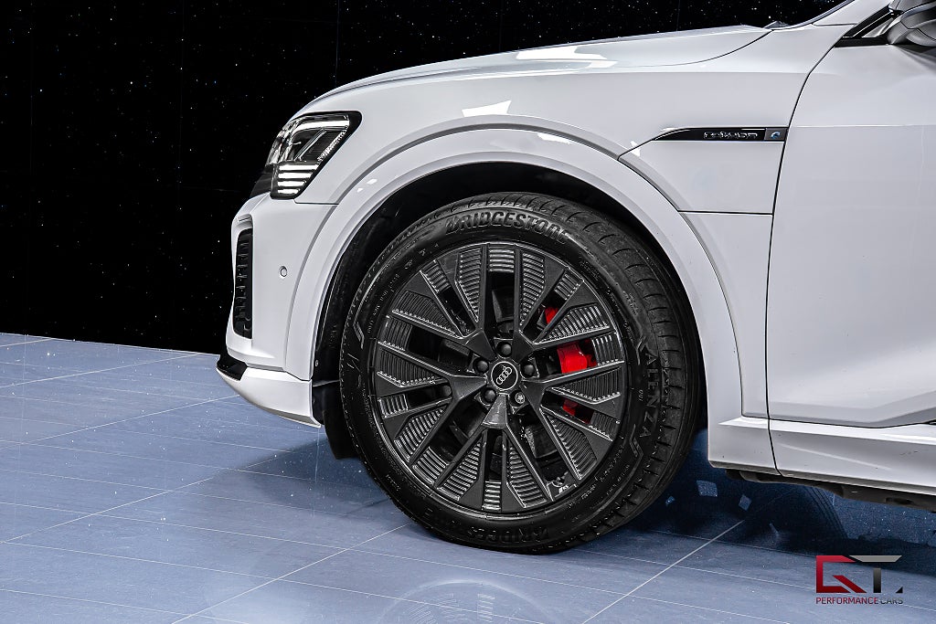 Audi Q8 e-tron SB 55 E-Tron Q MOMS 21" Pano B&O-3D Drag Luftfjädring