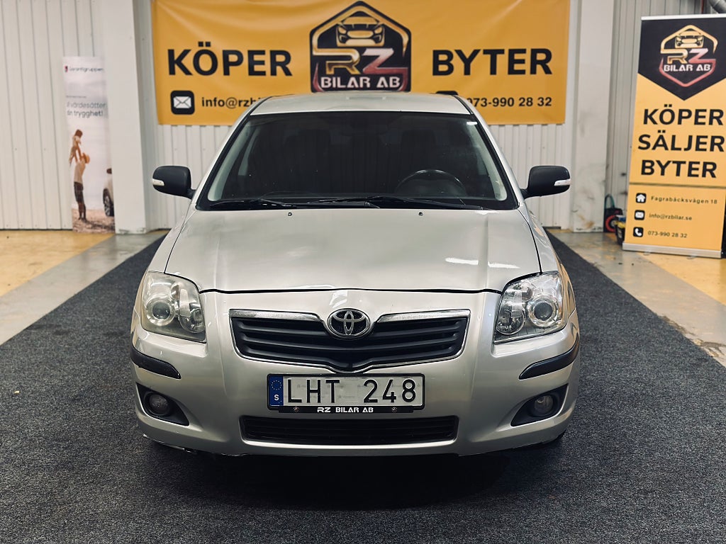 Toyota Avensis Sedan 2.0 D-4 VVT-i Euro 4