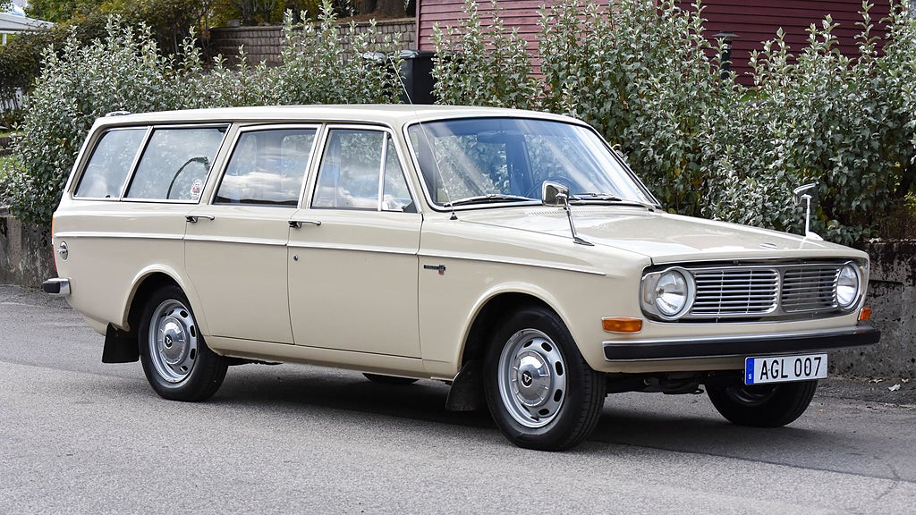 Volvo 145 Sport T28 B18B har renoverats till toppskick. Foto: Bilweb Auctions