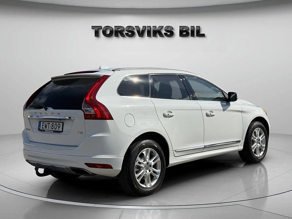 Volvo XC60 T5 Geartronic Momentum Panorama Skinn B-Kamera 3 Ägare - miniatyr 6