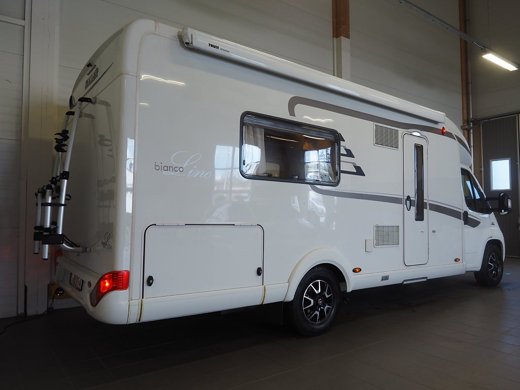 Hymer T 668 CL Bianco Line Låga Långbäddar I AUT I 3850kg 2015
