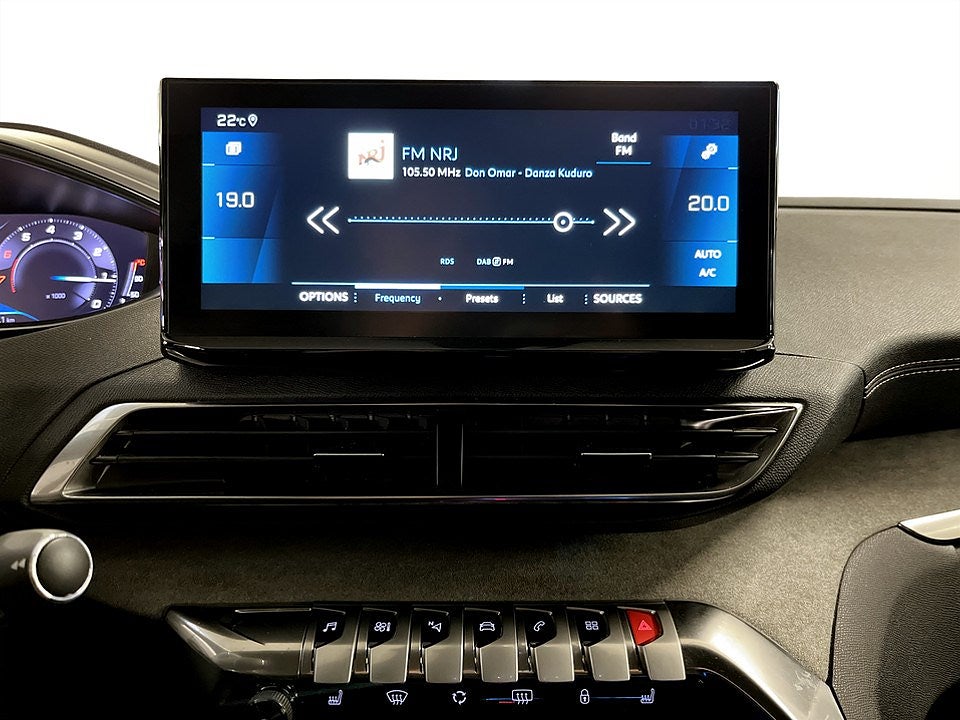 Bild på Peugeot 3008 GT 1.2 PT 130hk Aut - B-KAMERA,CARPLAY,NAVI