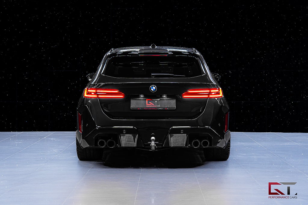 BMW M5 Touring MOMS ULTIMATE Keramiska Pano Kolfiber Drag DAP