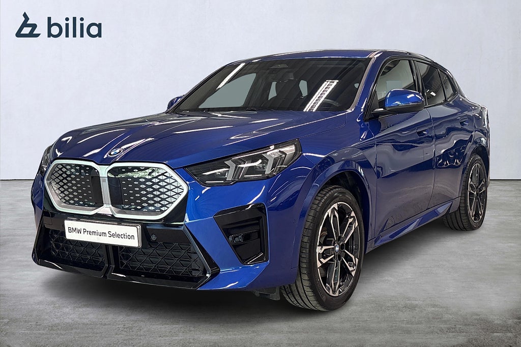 BMW iX2 xDrive 30 M-Sport | Aktiv farthållare | Drag | Backkame