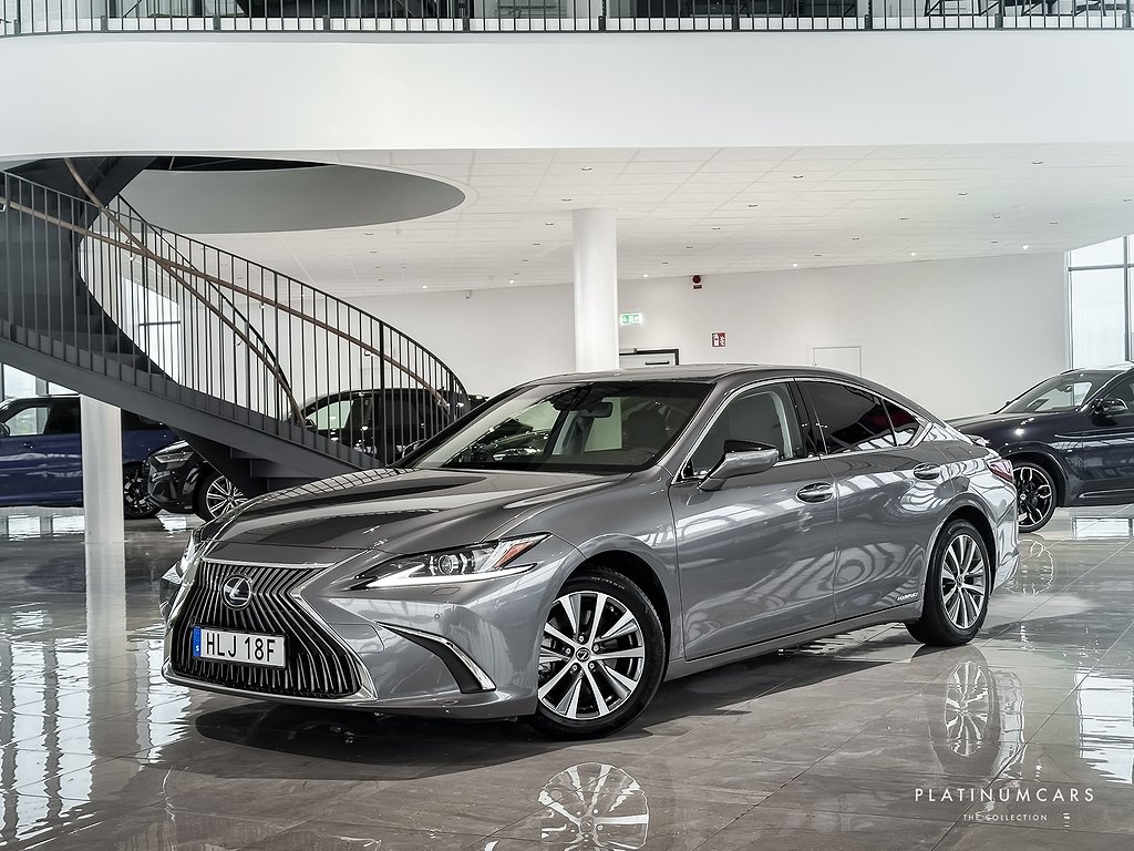 Lexus ES 300h 2.5 E-CVT 218hk / Sv.såld / Comfort / Taklucka