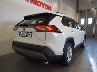 SUV Toyota RAV4 8 av 24
