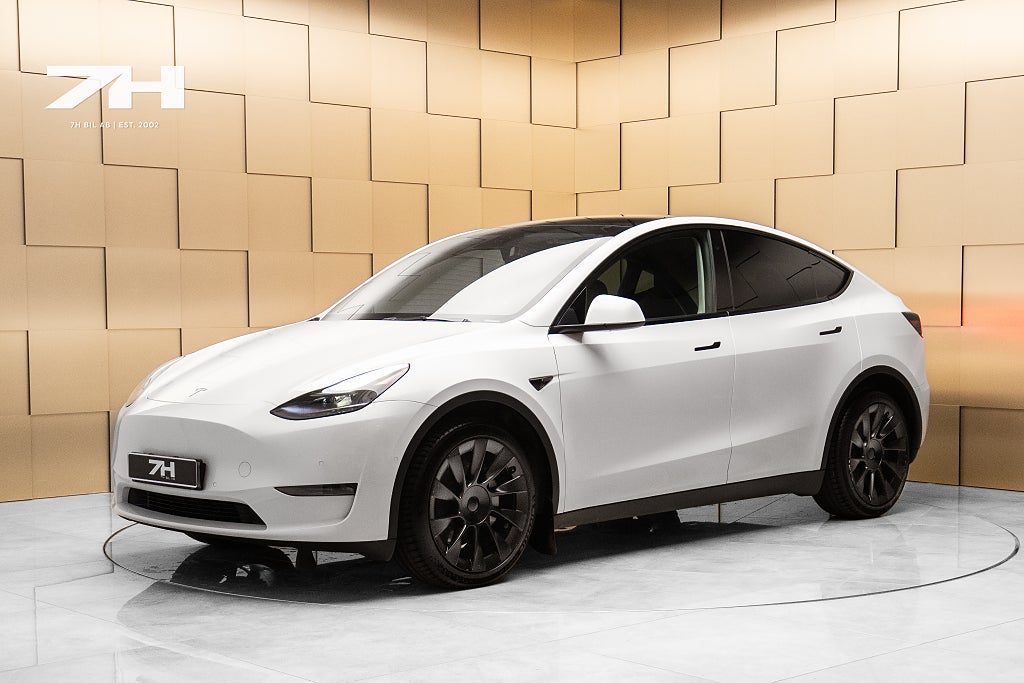 Tesla Model Y Long Range AWD / Ränta 3.99% / Autopilot / 360° Kamera