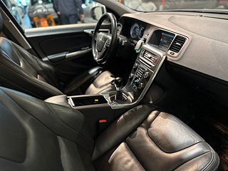 Volvo V60 T3 Momentum Drag Skinn Mvärm Psens Kamrem Bytt SoV