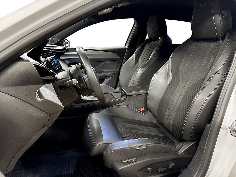 Bild på Peugeot 308 5D GT 1.2 PT 130hk Aut B-KAMERA CARPLAY