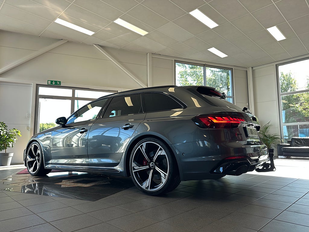 Audi RS4 2022 - miniatyr 7