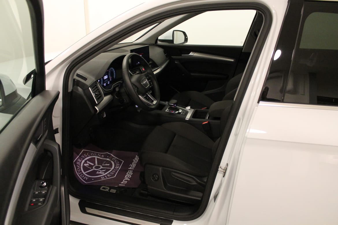 Audi Q5 204 hk S-tronic 2025, bild 7/36