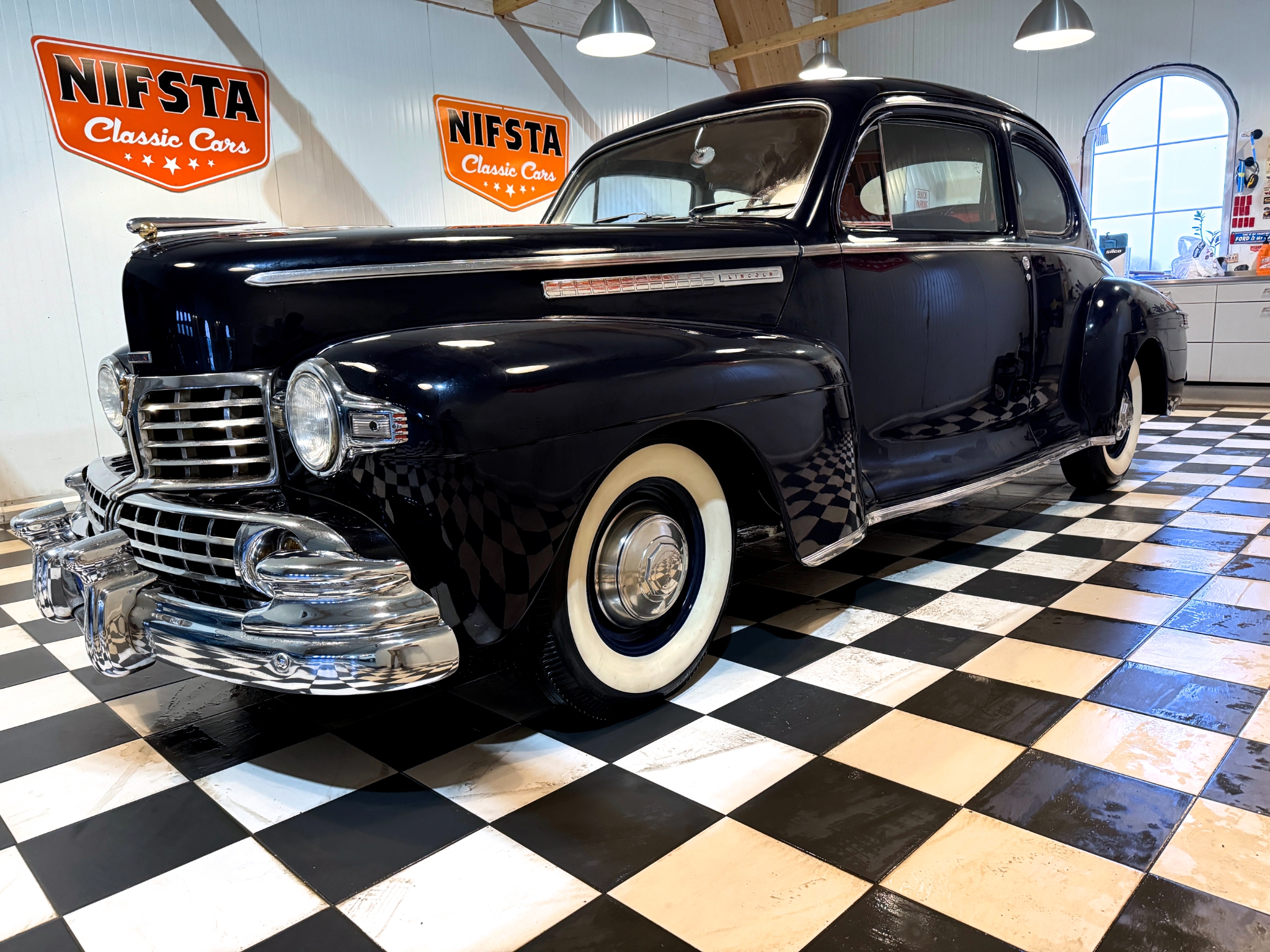 Lincoln Premiere H-Series Club Coupe 1946, bild 3/58