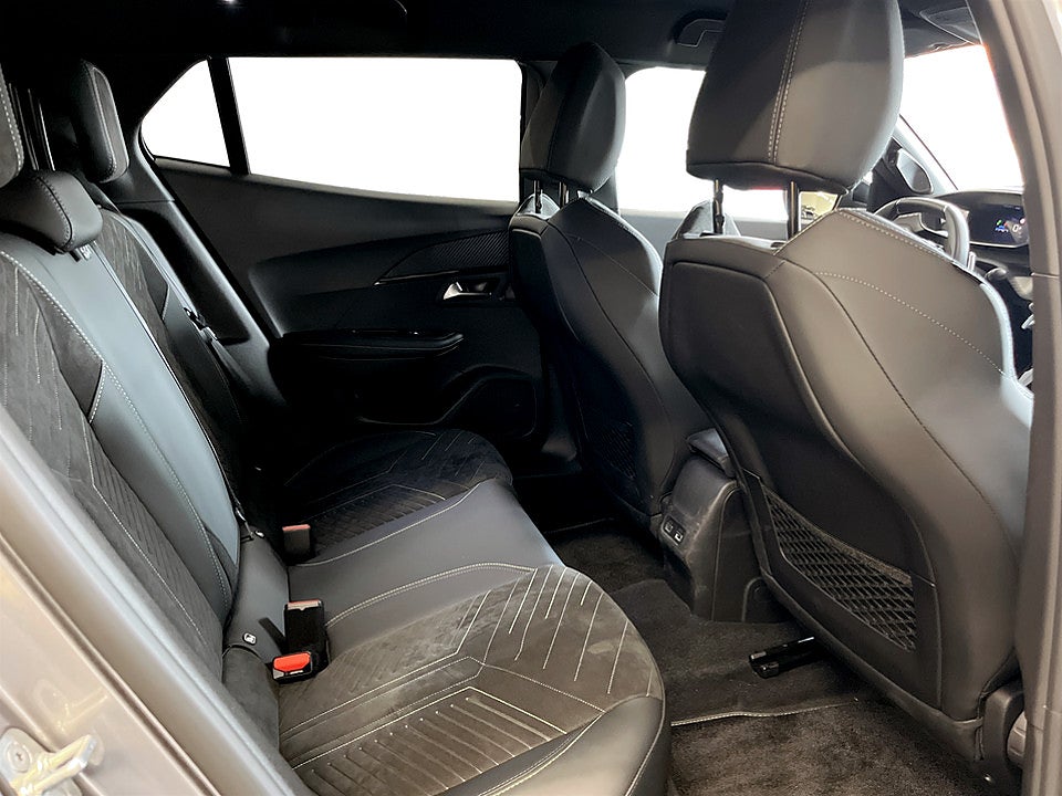 Bild på Peugeot 2008 GT 1.2 PT 130hk Aut B-KAMERA CARPLAY