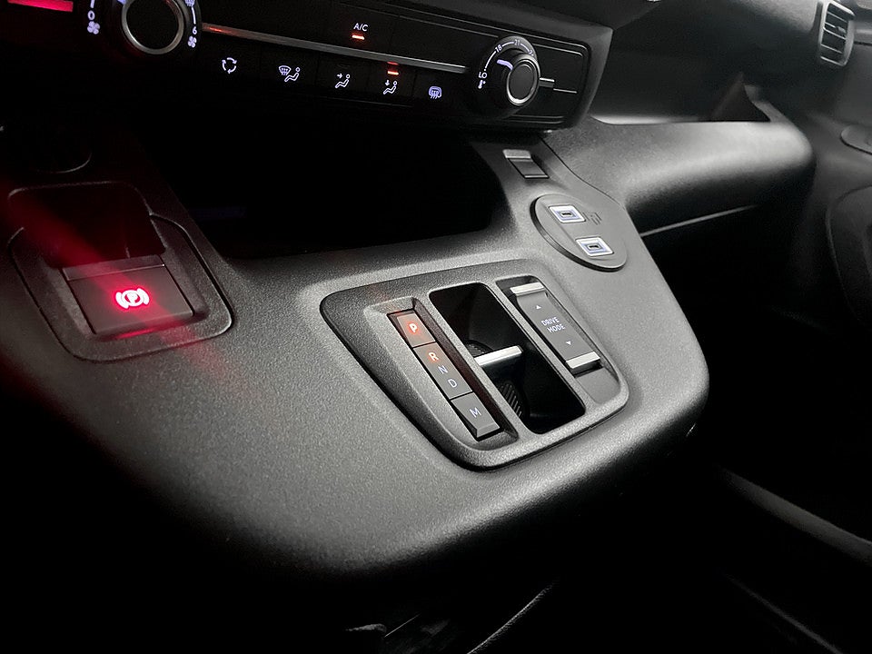 Bild på Citroën Berlingo 130hk Aut L2 - EDITION! SERVICE & V-HJUL INGÅR!