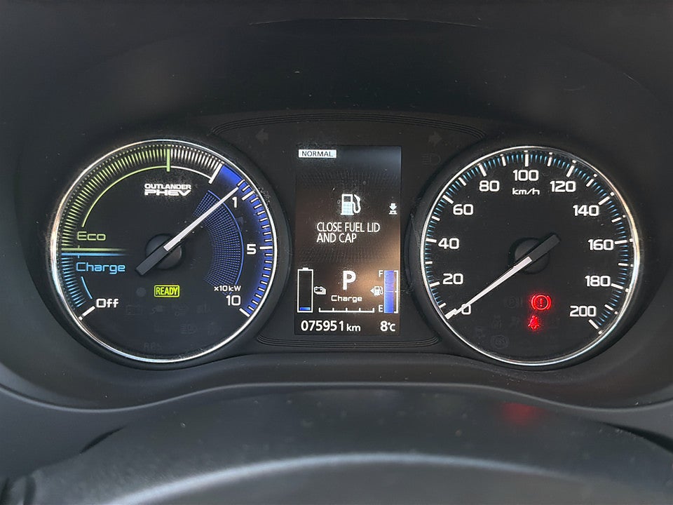 Bild på Mitsubishi Outlander PHEV CVT 224hk Aut AWD BACKKAMERA