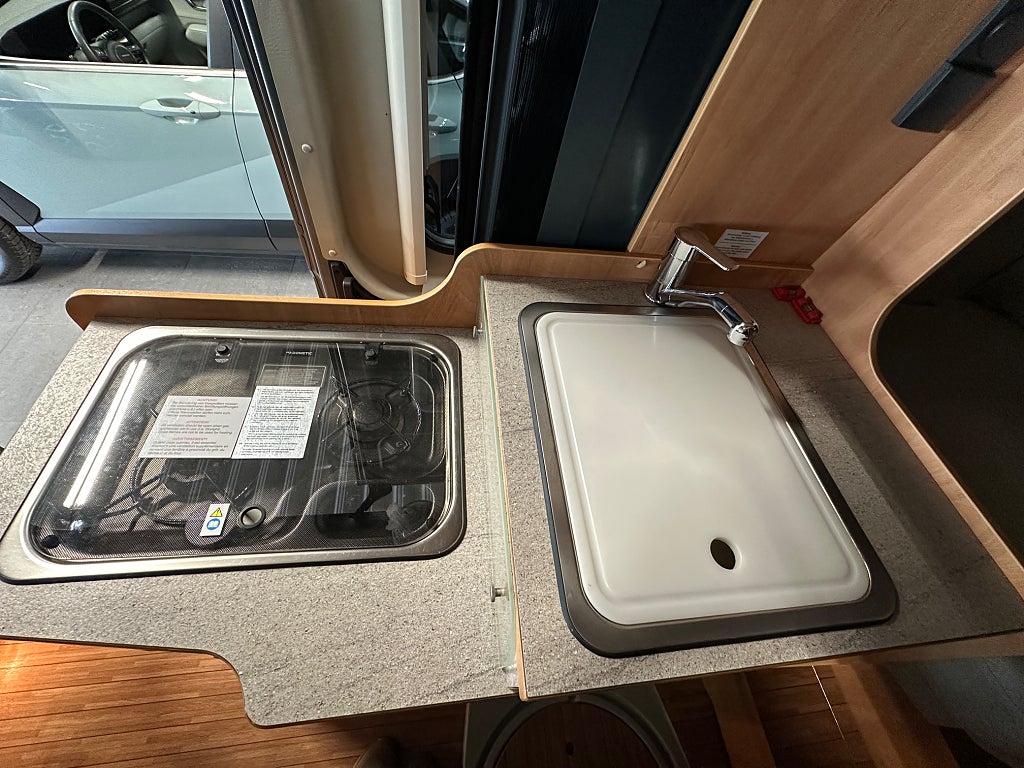 Pössl Roadstar 600 L,  Långbädd, 5.99 m , Automat thumbnail