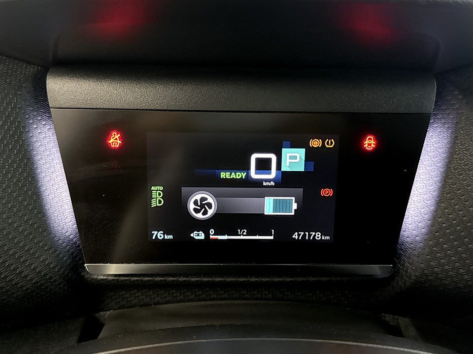 Bild på Citroën e-C4 Shine 50kWh 136hk Aut B-KAMERA CARPLAY