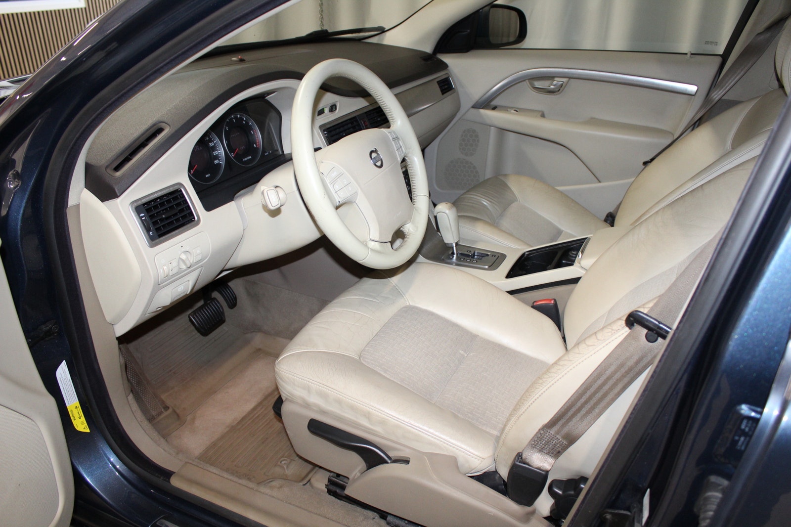 Volvo V70 2.4D Geartronic Momentum, Drag, S&V-hjul 2008 - miniatyr 13