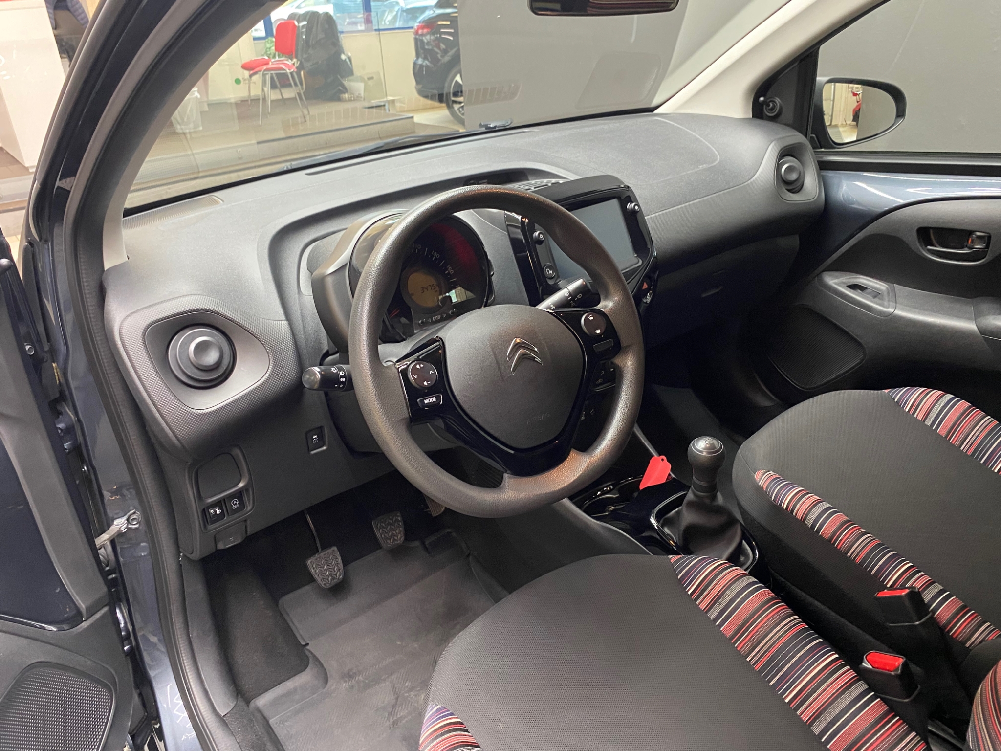 Citroen C1 5-dörrar 1.0 VTi / Fullservad 2020, bild 5/10