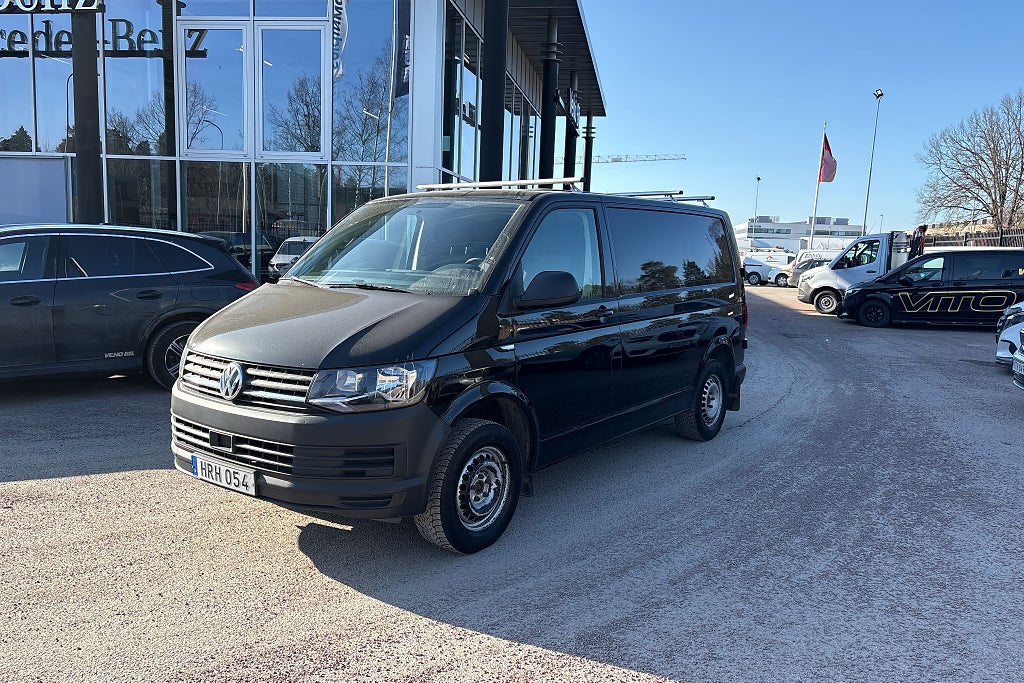 Volkswagen Transporter T6 2,0 TDI /Inredning