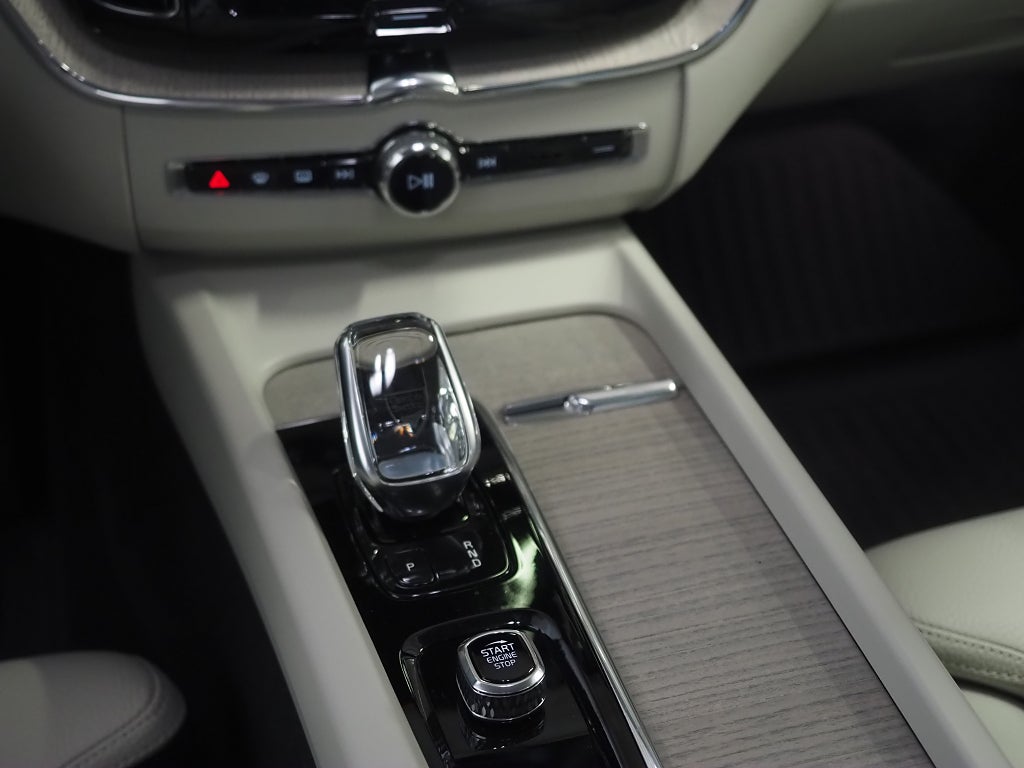 Volvo XC60 B4 AWD Geartronic 197hk Inscription B-Kam Drag Orrefors 2022