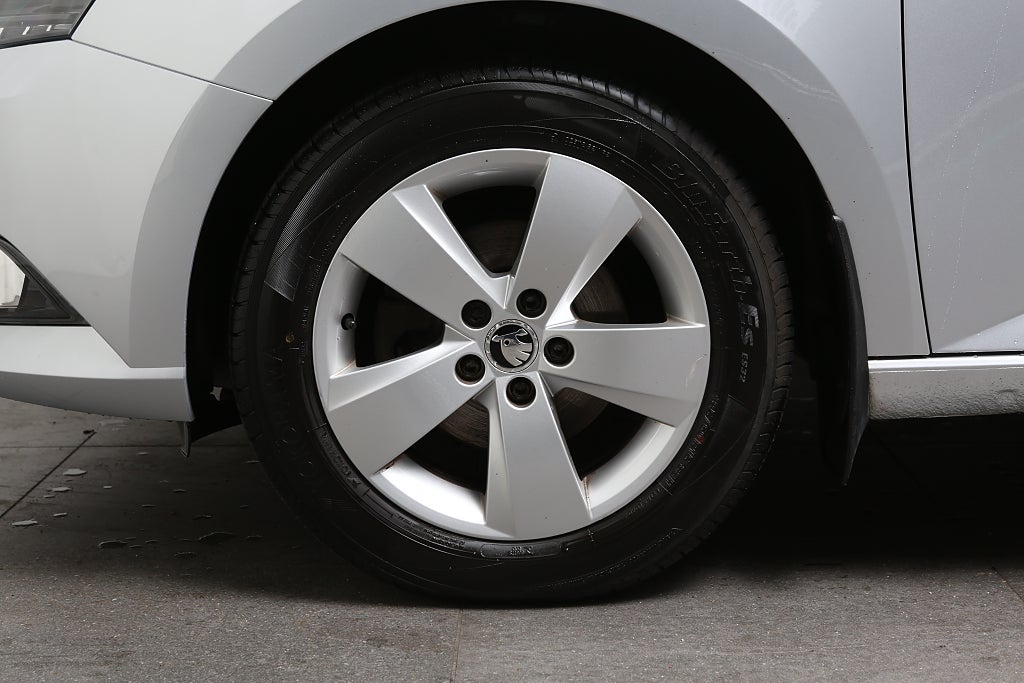 Skoda Fabia 1,2 TSI 90hk Style Kombi Motorvärmare 2016