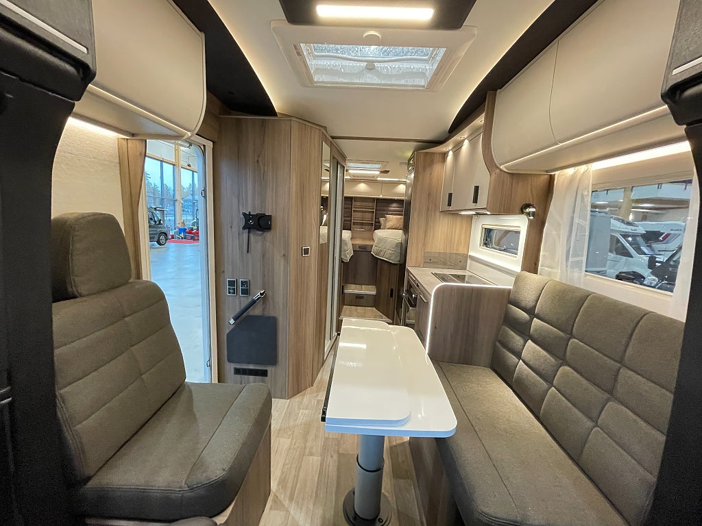 Kabe Novum Compact 720 LGB /B-körkort/ALDE/Mercedes/Face2Face - Kabe