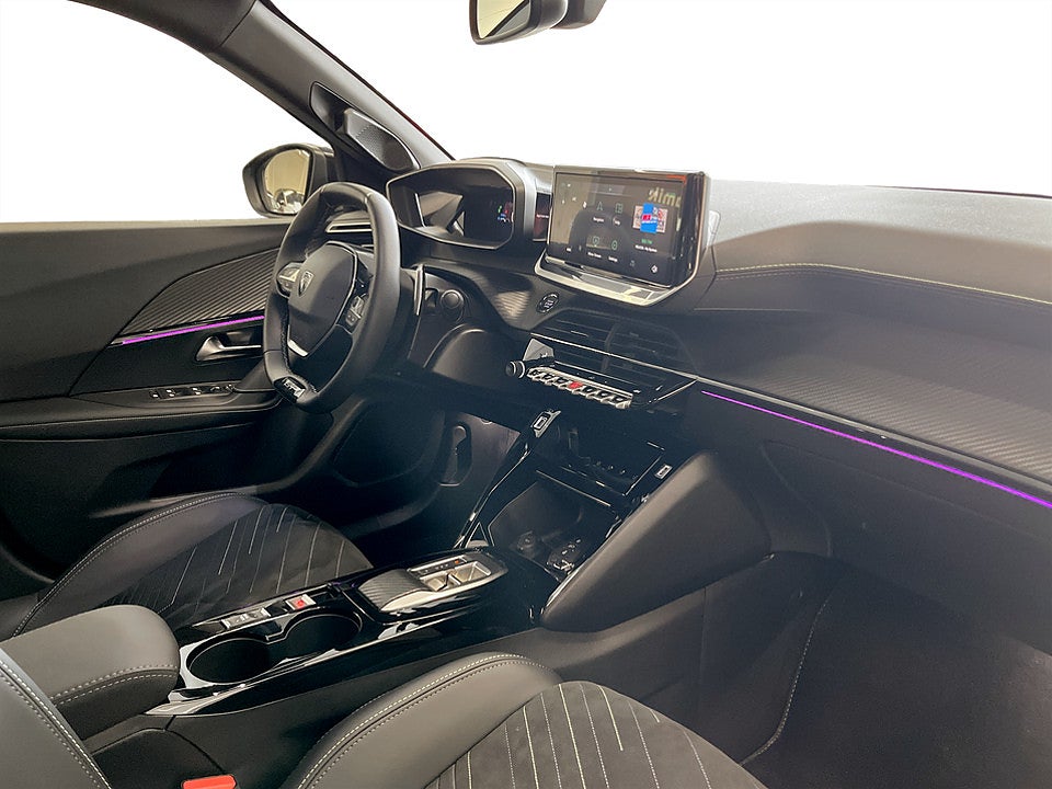 Bild på Peugeot 2008 GT 1.2 PT 130hk Aut B-KAMERA CARPLAY