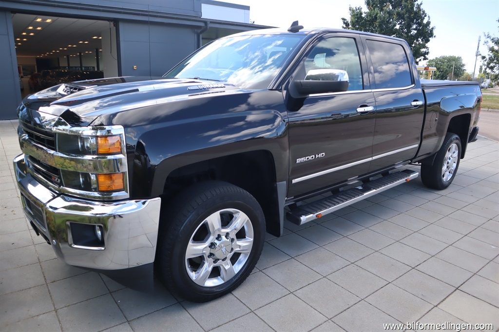 Chevrolet Silverado 2018, photo 2/52