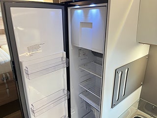 Husbil-integrerad Bürstner LYSEO TIME LIMITED 16 av 26