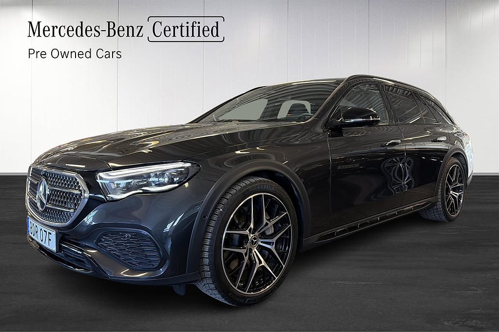 Mercedes-Benz E 300 d e 4MATIC All-Terrain Moms/Panorama/Superscreen/Burmester