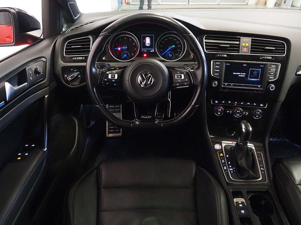 Volkswagen Golf SC R 2.0 TSI 300hk DSG 4M | Pano | Skinn | Dynaudio |