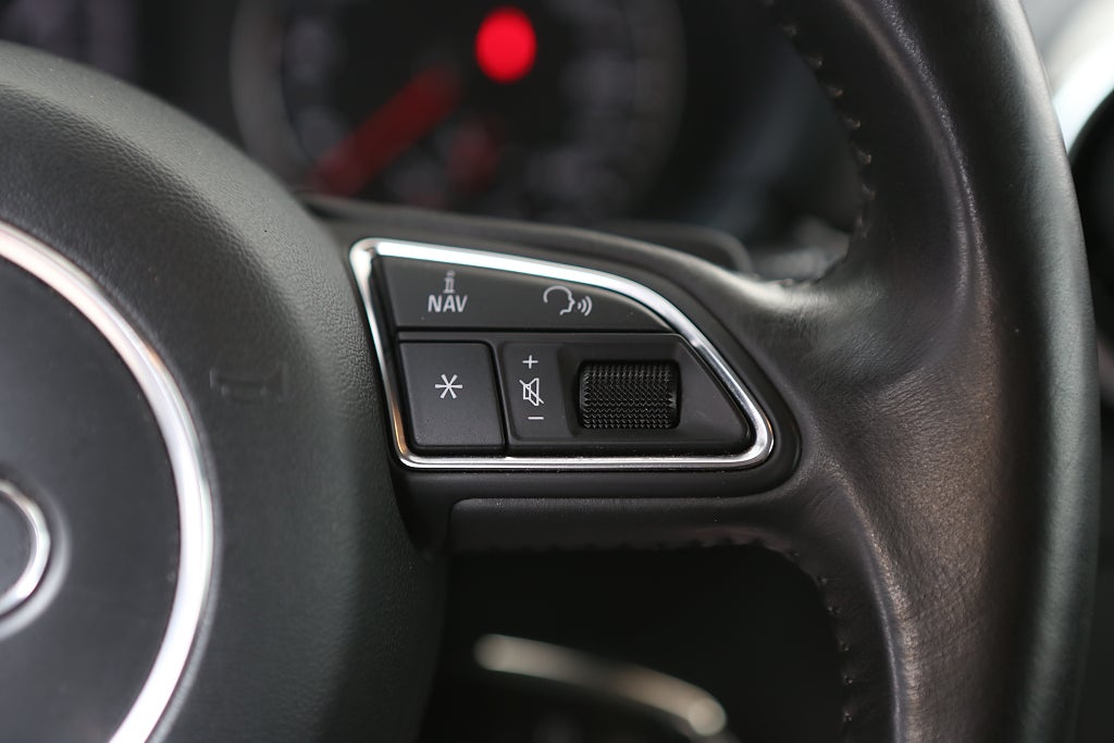 Audi A1 1,4 TFSI 122hk S Tronic Nybesiktad 2011