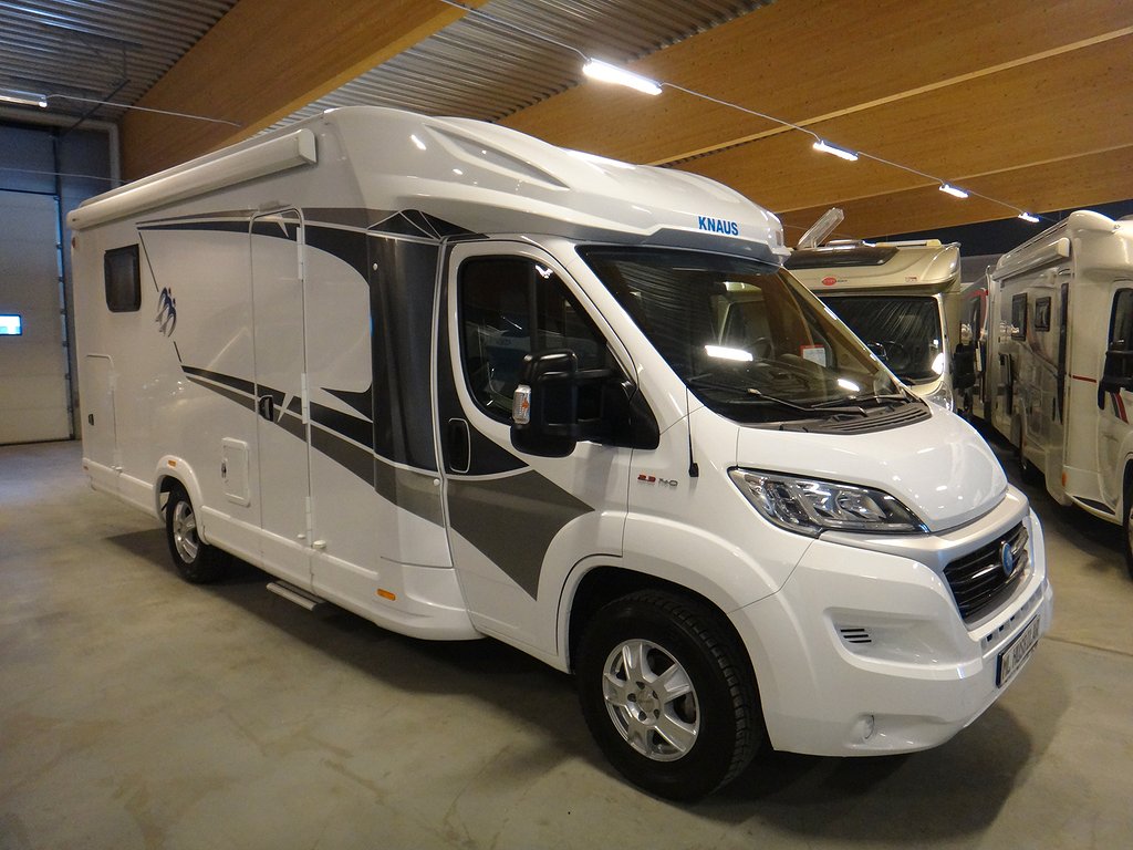 Knaus Live Wave 700 MX " Queensbed " taksäng " elpatron "