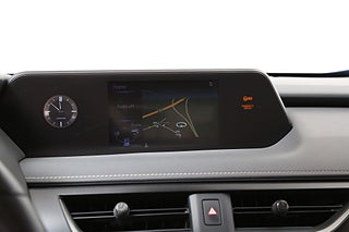 SUV Lexus UX 19 av 27