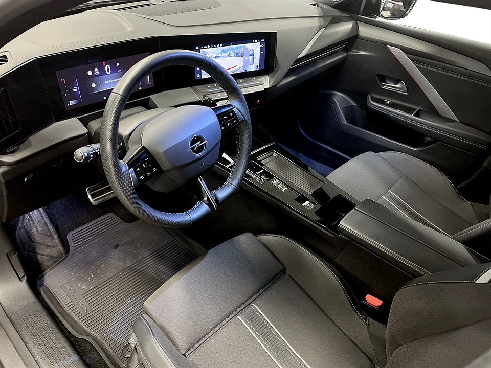 Bild på Opel Astra ST GS 1.2 PT 130hk Aut - B-KAMERA, CARPLAY