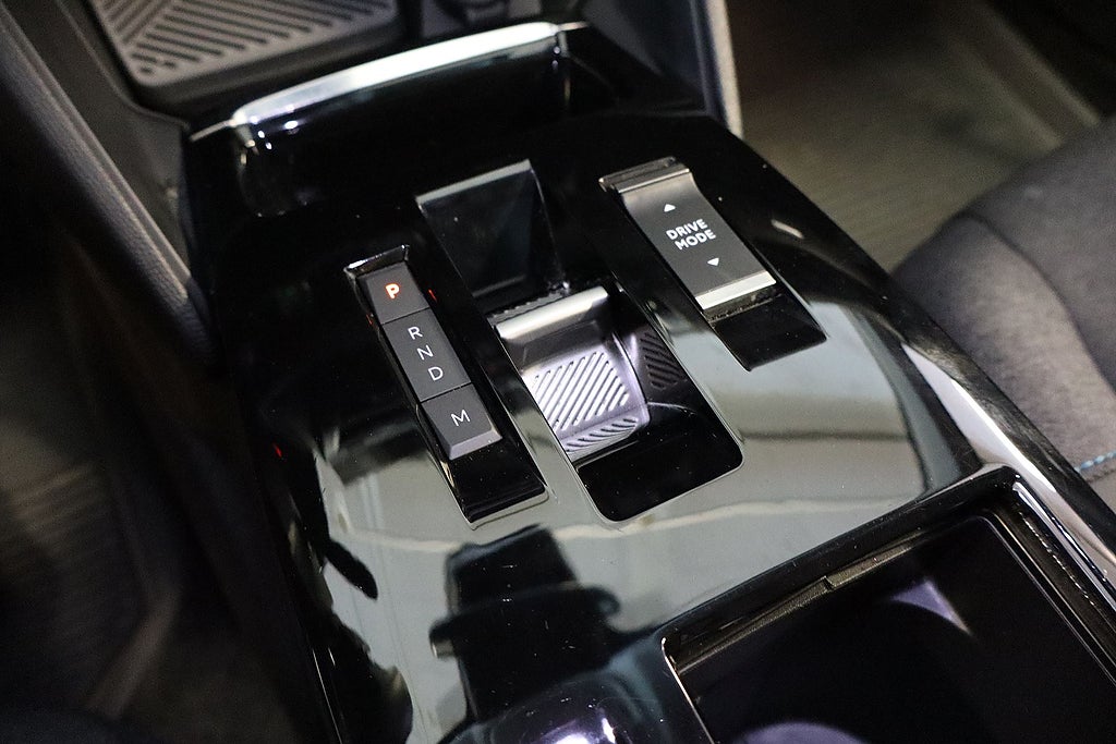 Bild på Citroën C4 Shine 1.2 PT 130hk Aut - B-KAMERA, CARPLAY, NAV