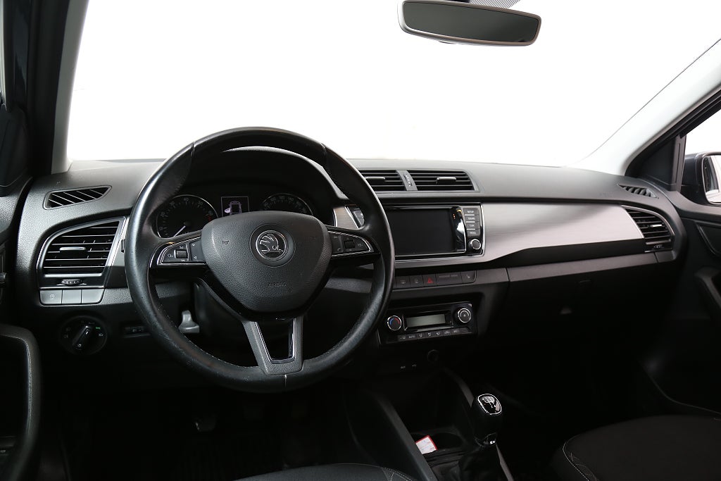 Skoda Fabia 1,2 TSI 90hk Style Kombi Motorvärmare 2016