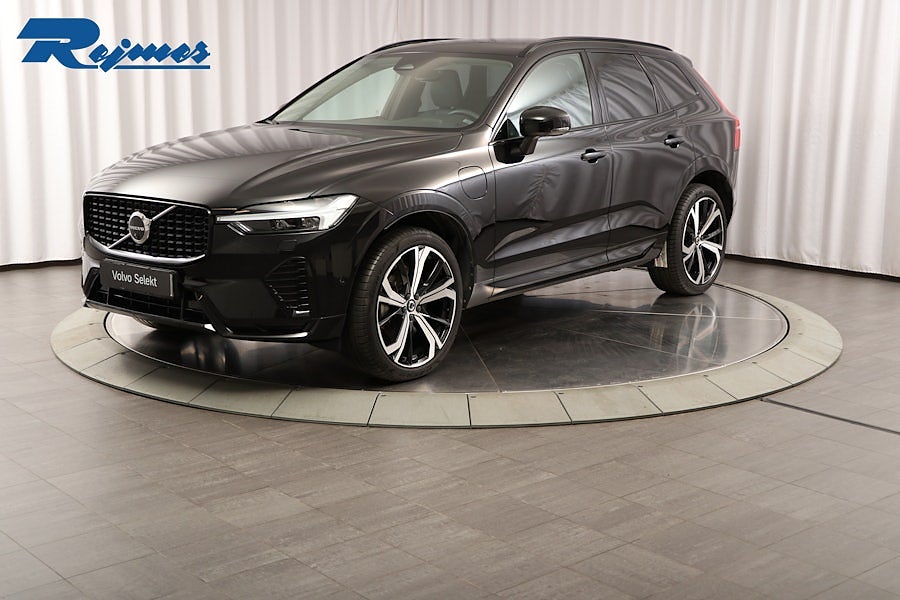 Volvo XC60 Recharge T6 II Plus Dark Edition.